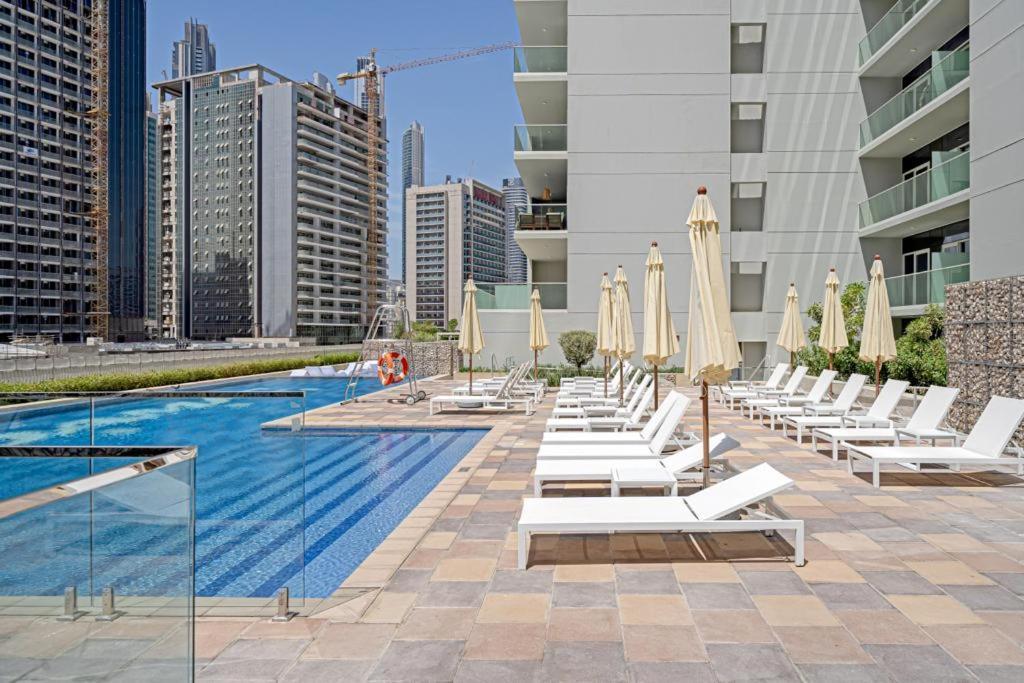 Alluring 1 Bd Apartment In Business Bay With Burj Khalifa View Dubai Dış mekan fotoğraf